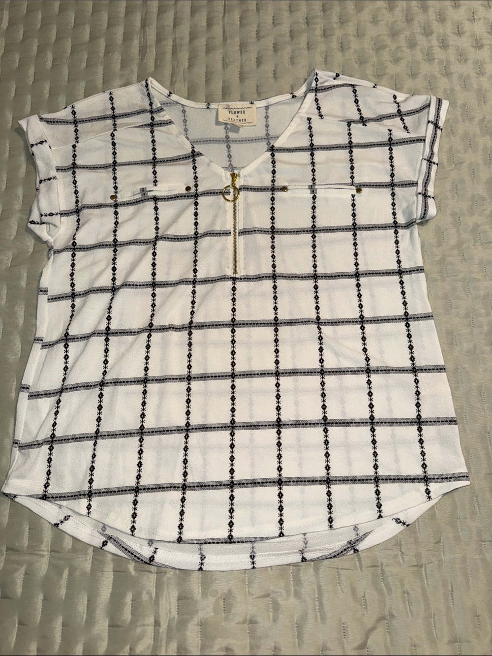 Flower & Feather Windowpane Short Sleeve Top with Gold accents black/white